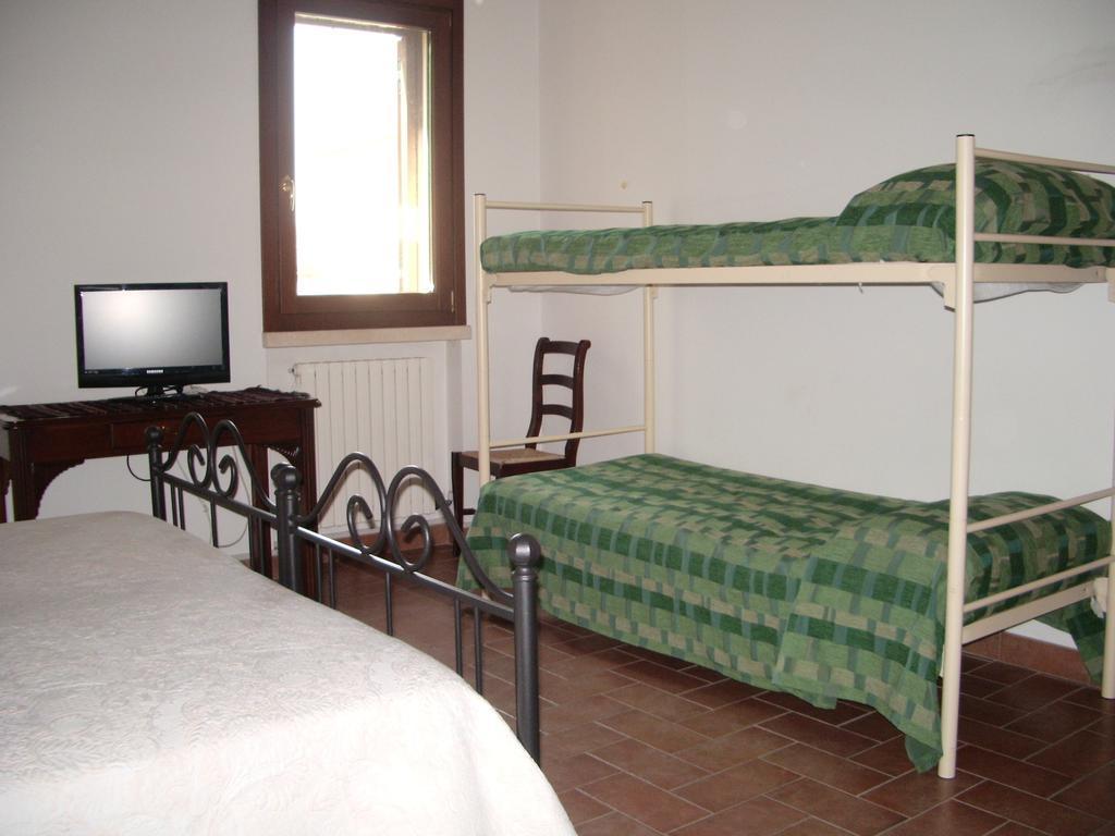 Villa Agriturismo Antica Corte Cason à Ronco allʼAdige Chambre photo